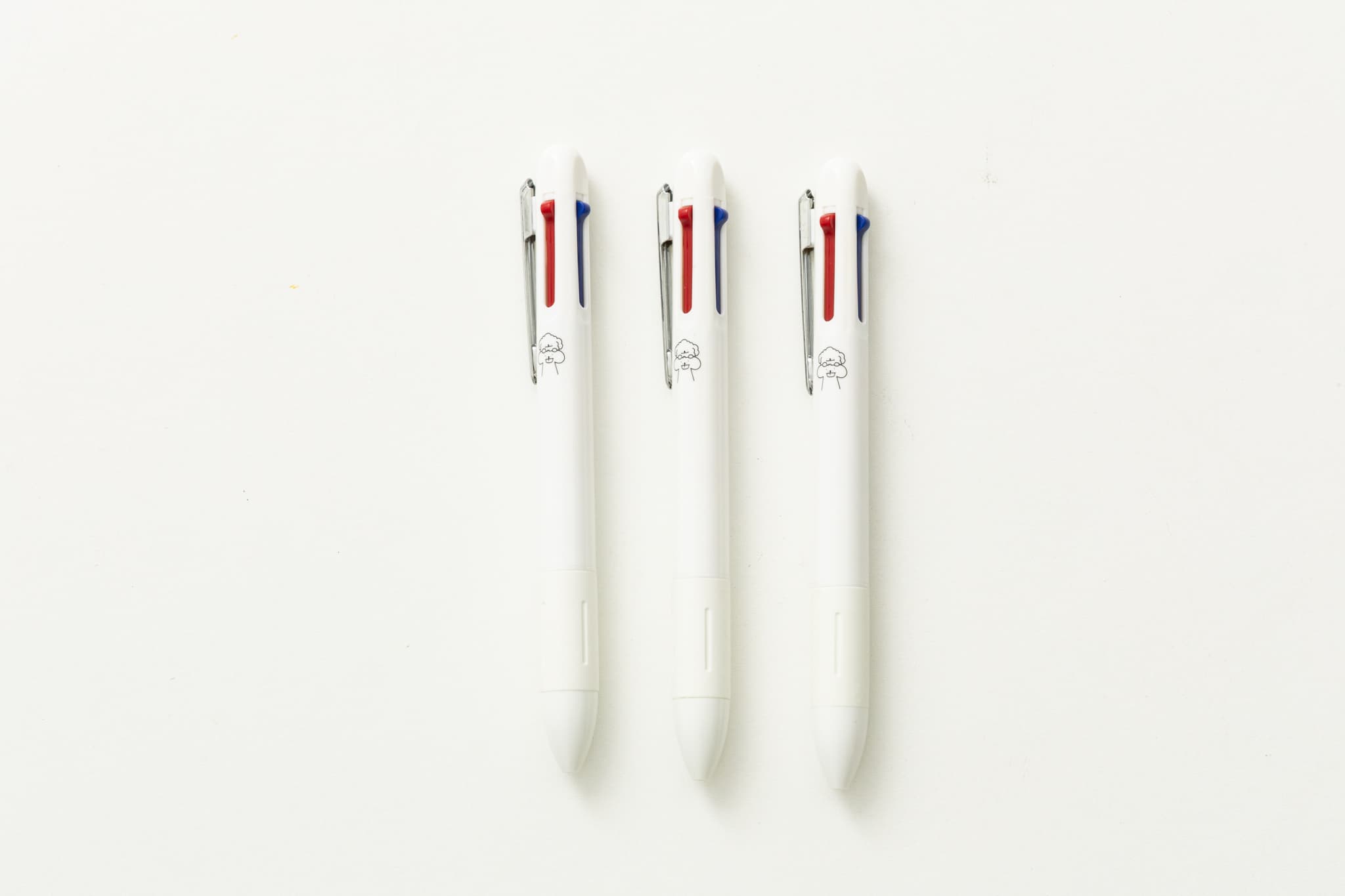 ปากกา 4 in 1 (ปากกา สีแดง ดำ น้ำเงิน และดินสอกด) - ThunThailand เครื่องเขียนและของขวัญพรีเมียม